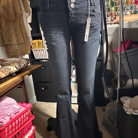 Jeans - Picture 5 of 5